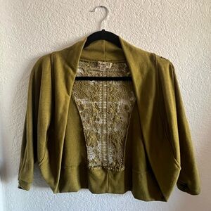 One World Let And Let Live Green Cardigan Crochet
Back Size Medium 3/4 Sleeve